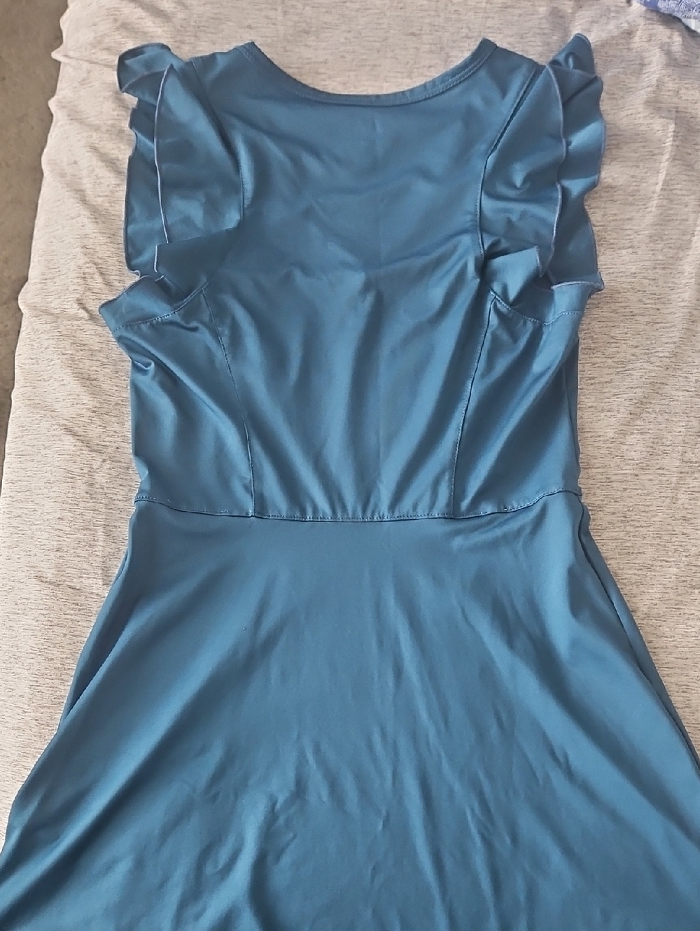 Tennis Dress With Ruffles - Picture 2 of 4